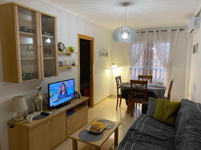 Amazing 2-Bedrooms Apartment With Pool Torrevieja Center Dış mekan fotoğraf